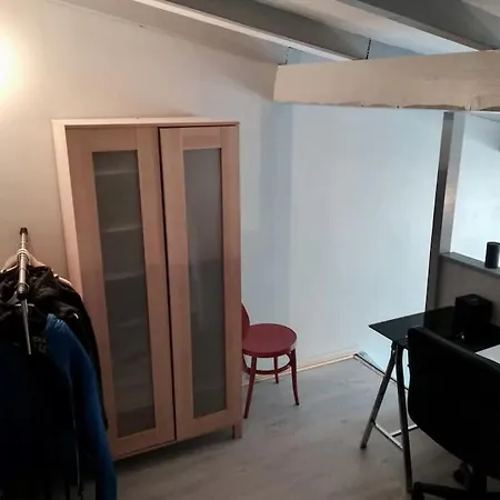 Jolie Chartreuse Avec Jardin Prive *