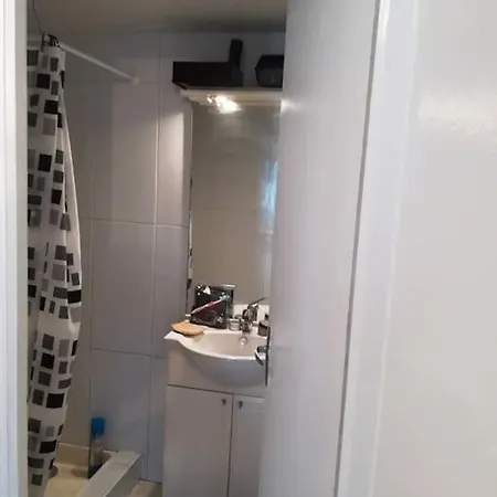 Jolie Chartreuse Avec Jardin Prive Toulouse