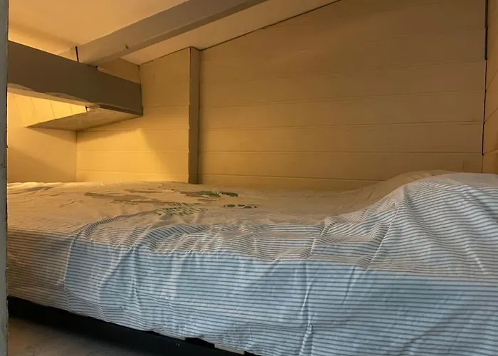 Jolie Chartreuse Avec Jardin Prive شقة