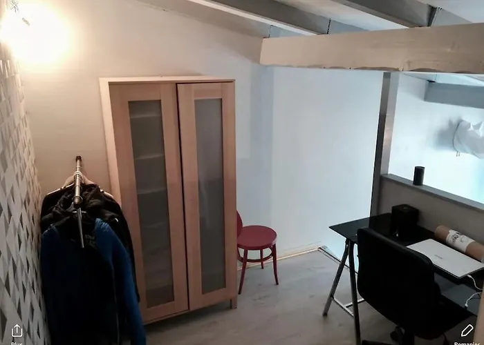 Jolie Chartreuse Avec Jardin Prive *