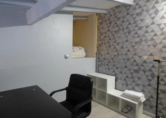 شقة Jolie Chartreuse Avec Jardin Prive *