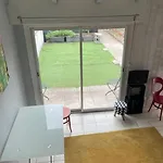 Jolie Chartreuse Avec Jardin Prive Apartmán