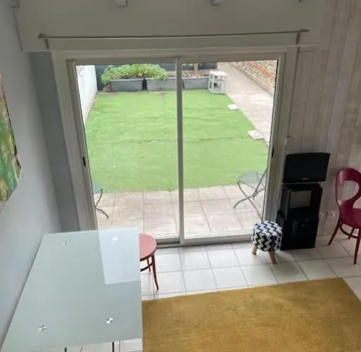 Jolie Chartreuse Avec Jardin Prive Апартаменты